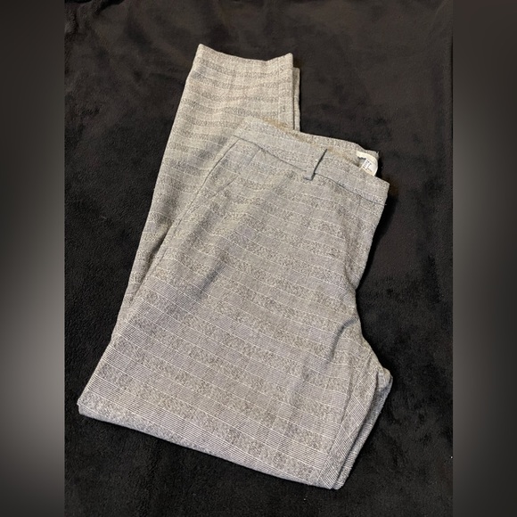 H&M GRAY PLAID PANTS/SLACKS - Picture 3 of 4